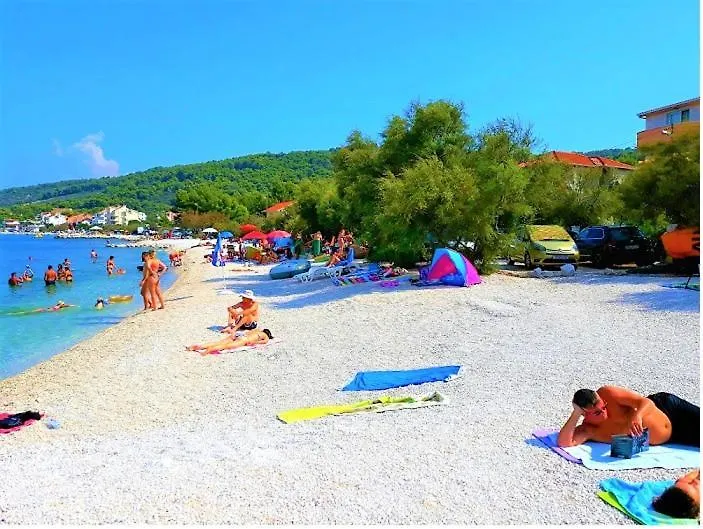 Apartmán Marinovi Dvori Slatine 0*,  Chorvatsko