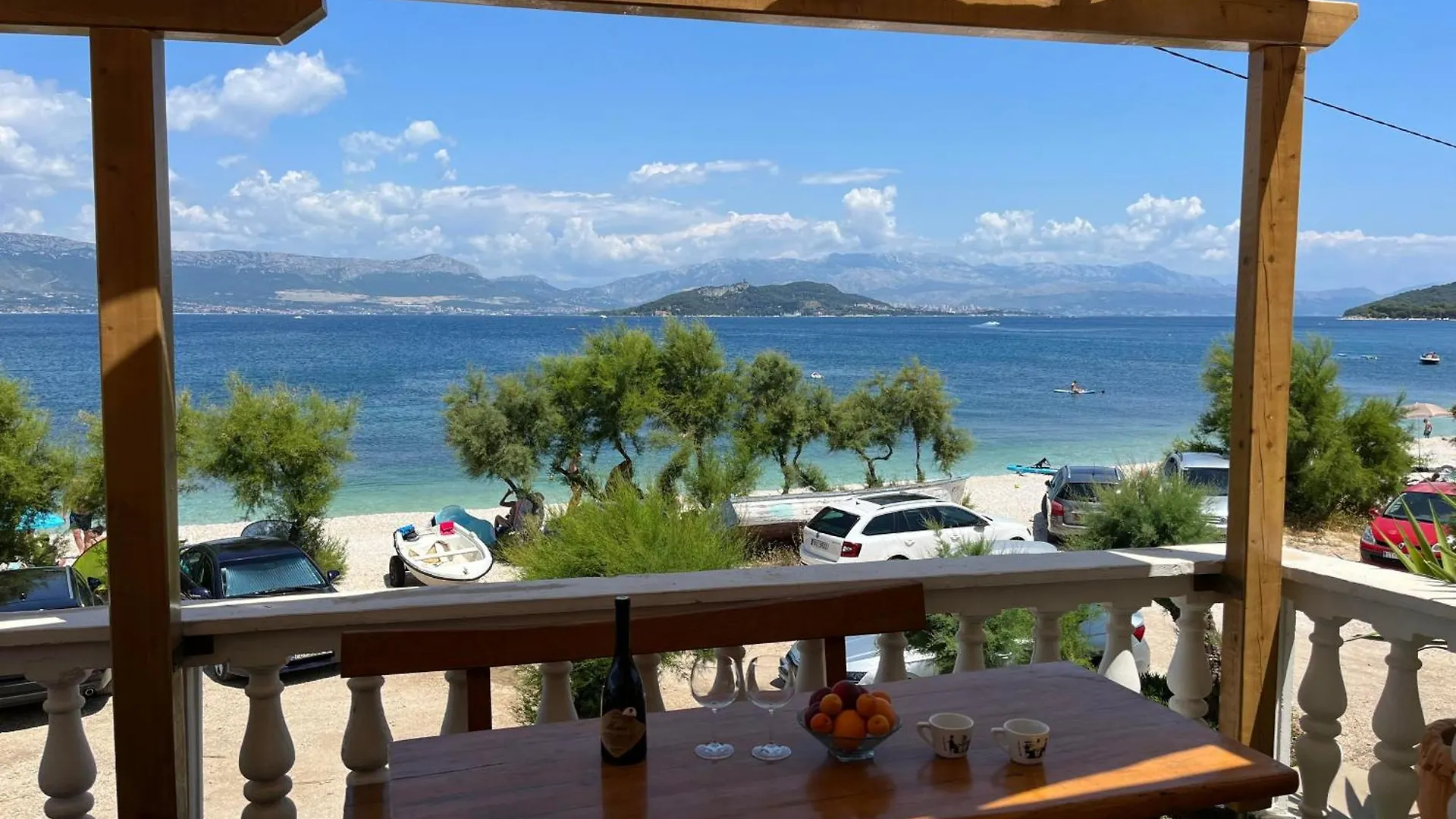Marinovi Dvori Apartment Slatine Croatia