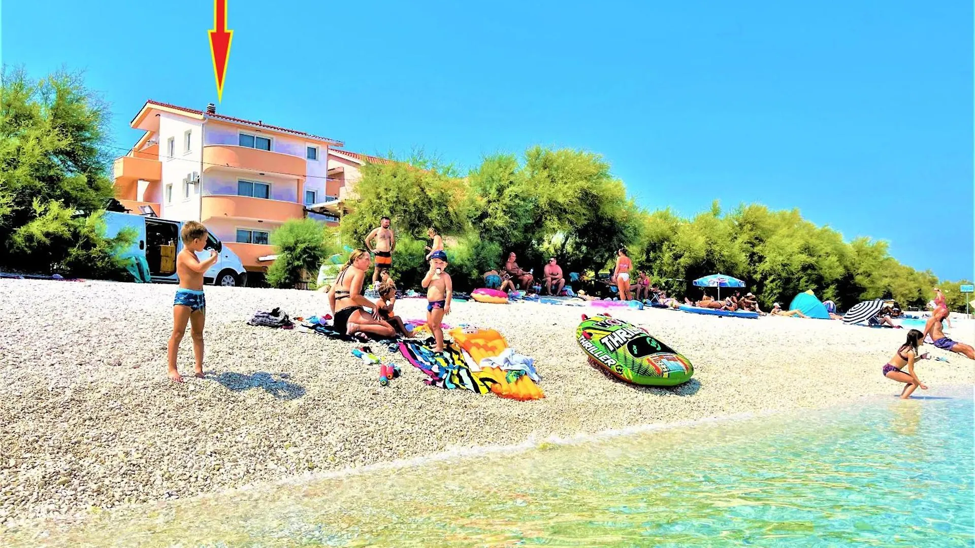 Marinovi Dvori Apartment Slatine